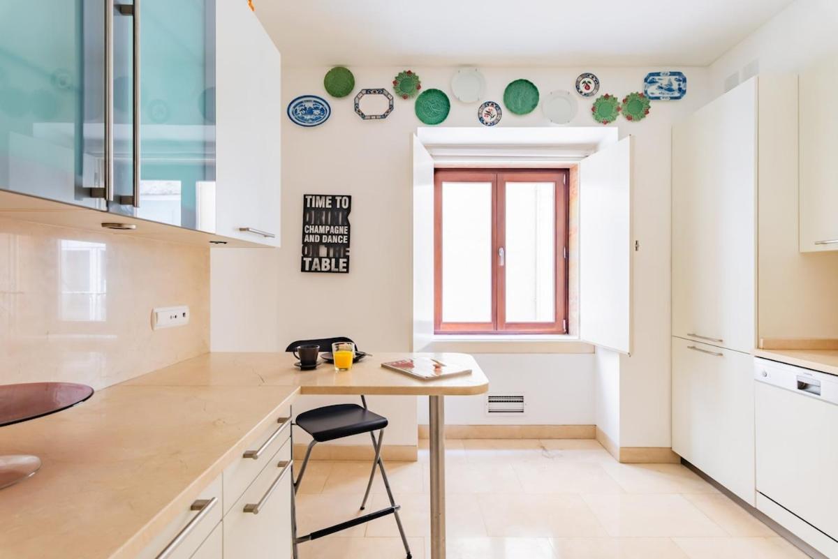 Apartamento Mercy Ii, In The Heart Of Chiado Lisboa